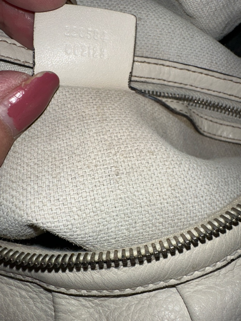 Gucci Soft Leather Hobo Bag in Light Gray - Picture 13 of 14